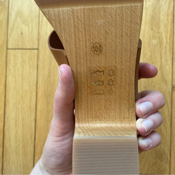 Madewell Clara Clog Sandal - Desert Camel - Picture 6 of 7